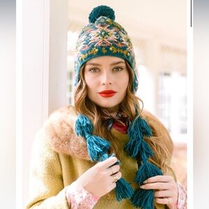 NWOT SOLD OUT STYLE - Free People - French Knot Sedona earflap Beanie